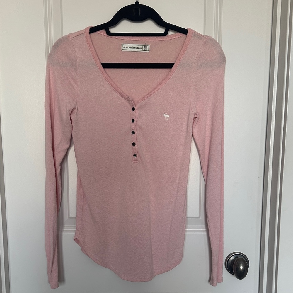 Abercrombie & Fitch Light Pink Long Sleeve Top